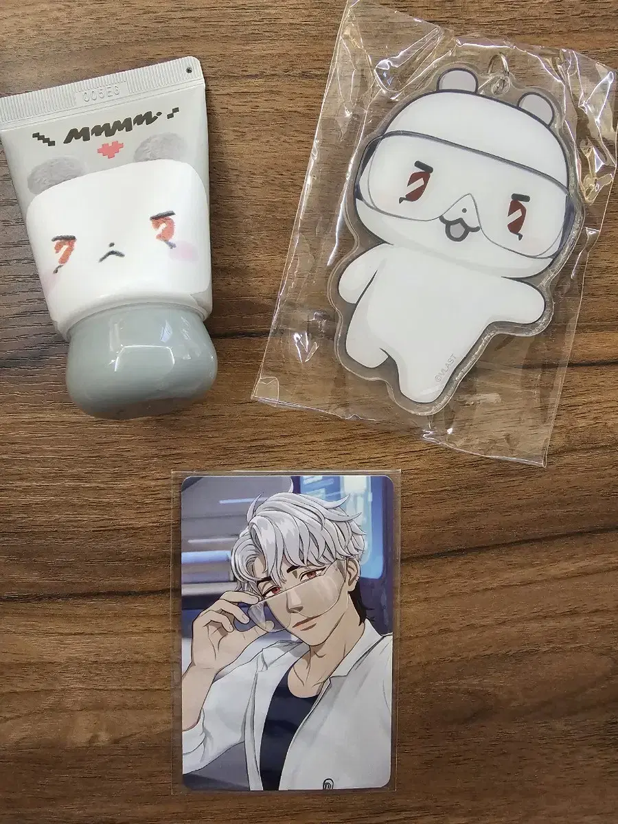 plave mediheal コラボ キーリング PLAVE MEDIHEAL POP UP MD EVENT GIFT MMMM MIRROR KEYRING